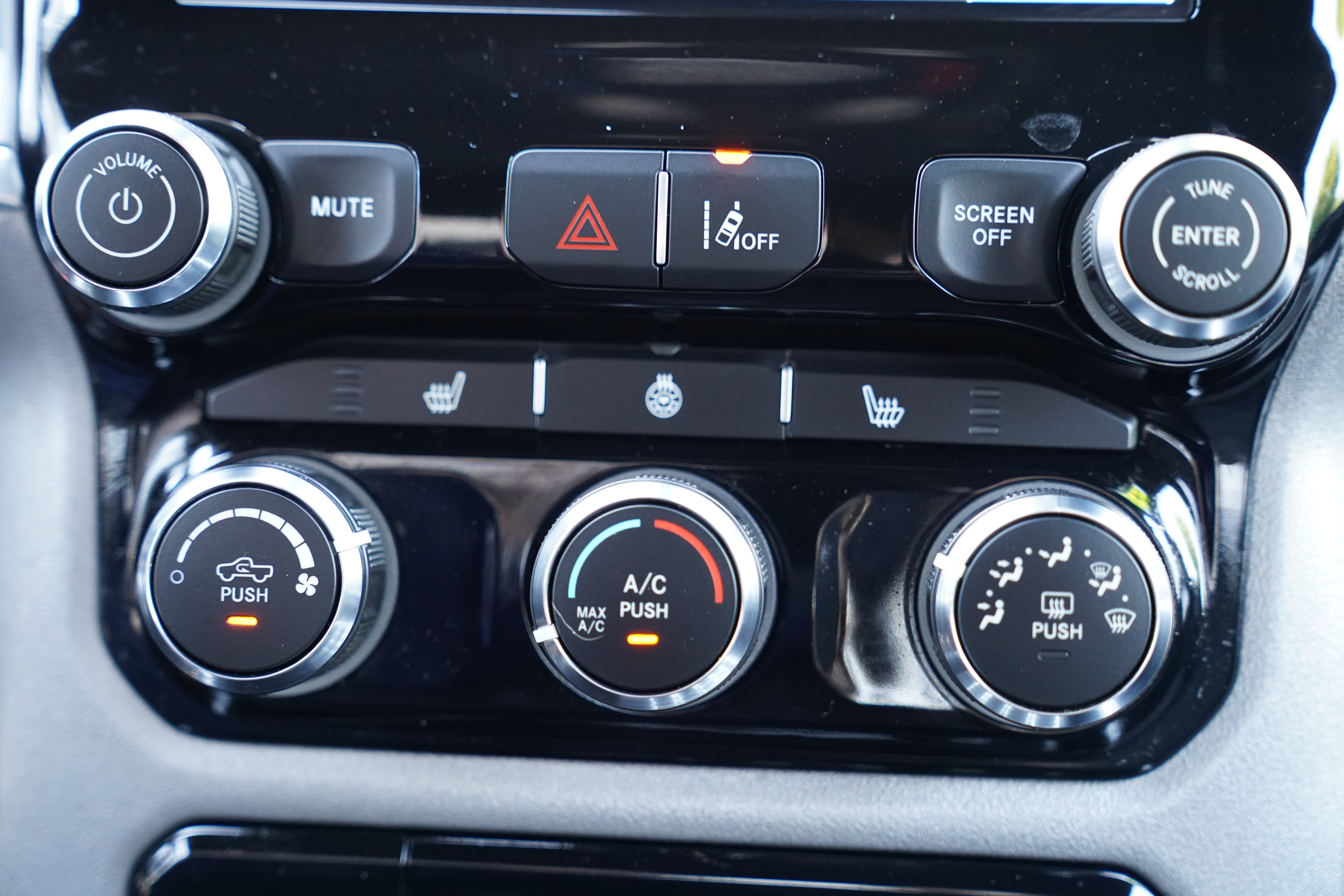 Used 2025 RAM 1500 Big Horn AWD/4WD image 24