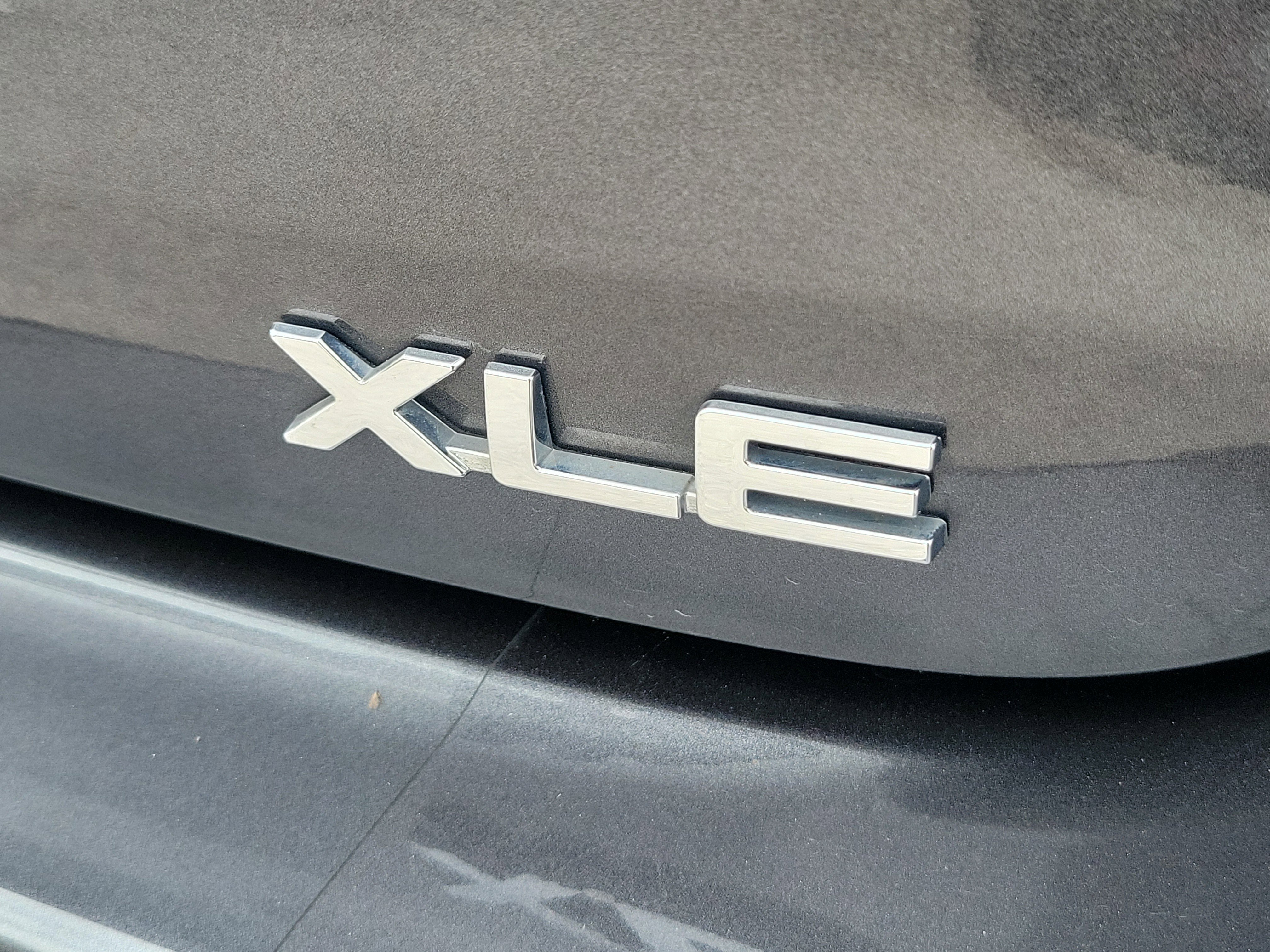 Used 2023 Toyota Highlander XLE FWD image 5