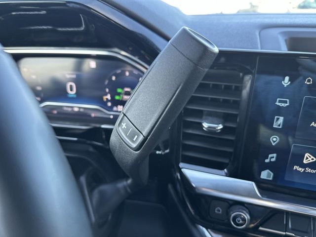 Used 2025 Chevrolet Silverado 1500 LT image 16