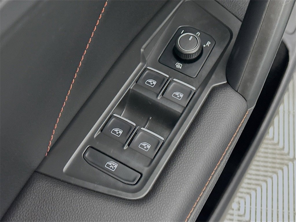 Used 2024 Volkswagen Tiguan Wolfsburg Edition image 22