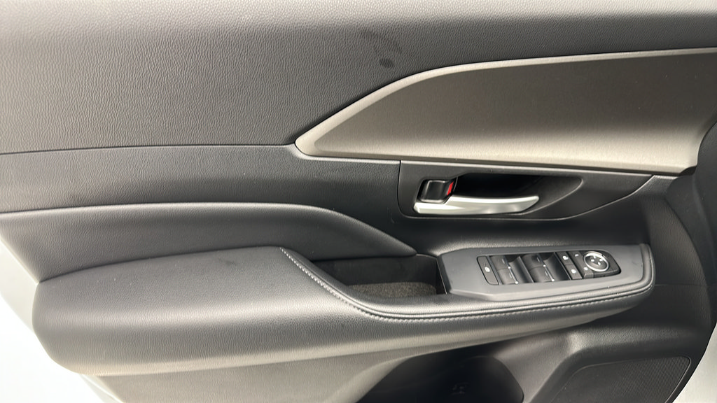 Used 2025 Toyota Grand Highlander AWD image 13