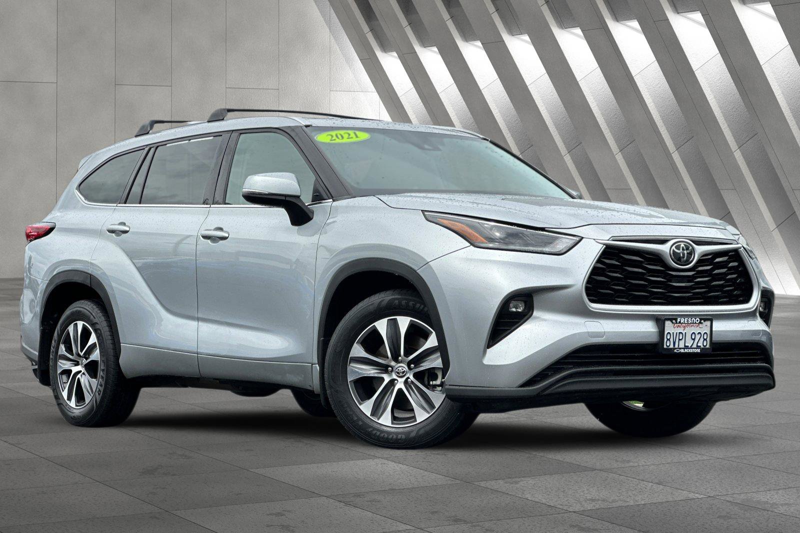 Used 2021 Toyota Highlander XLE