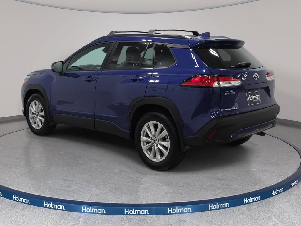 Used 2022 Toyota Corolla Cross LE AWD/4WD image 8