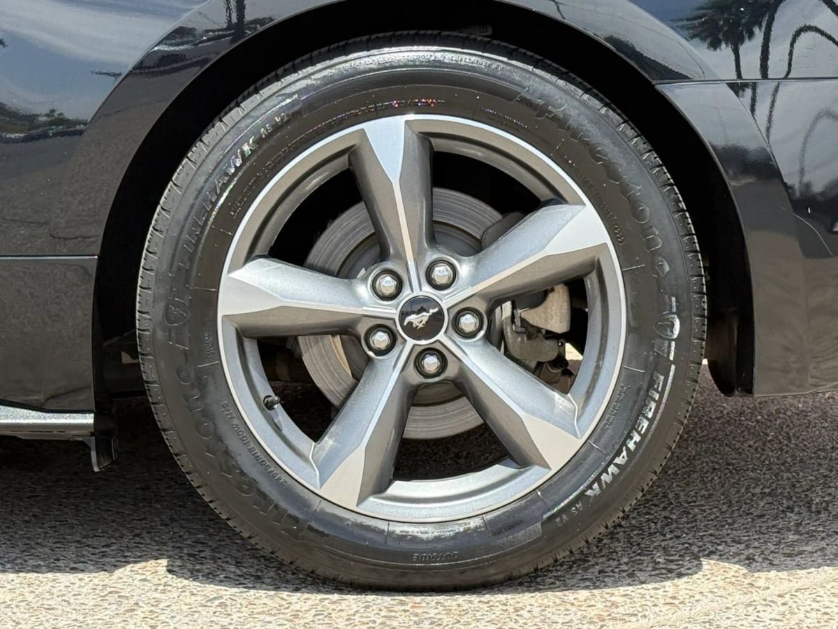 Used 2016 Ford Mustang Coupe RWD image 28