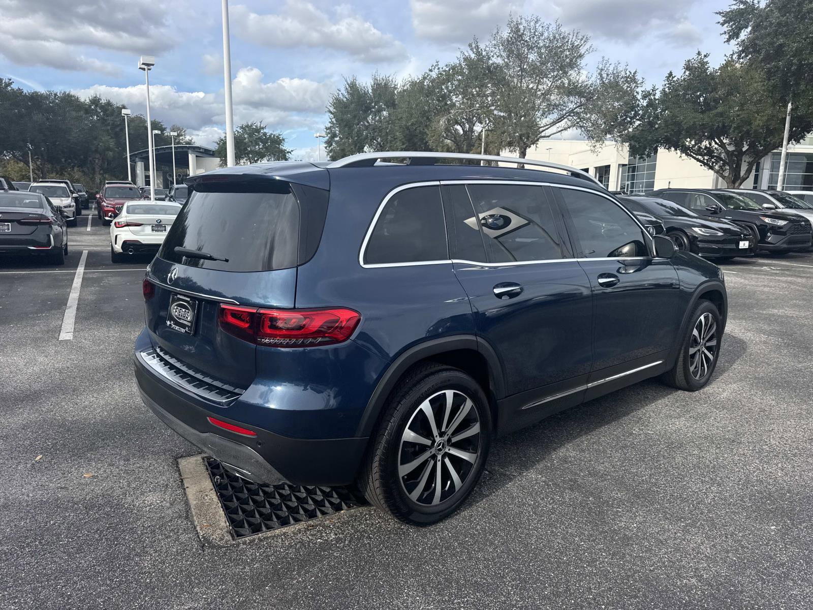 Used 2021 Mercedes-Benz GLB 250 image 4