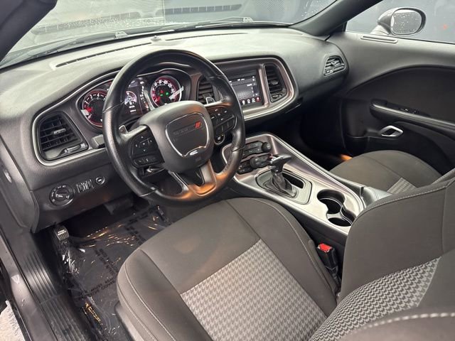 Used 2022 Dodge Challenger GT image 11