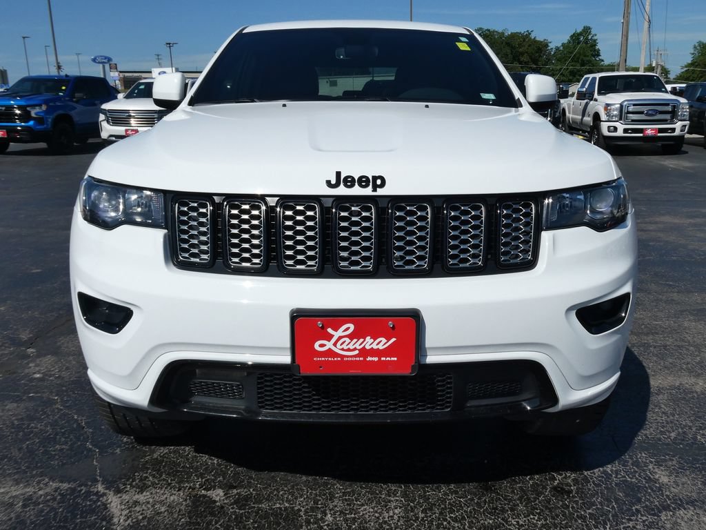 Used 2020 Jeep Grand Cherokee Altitude AWD/4WD image 9