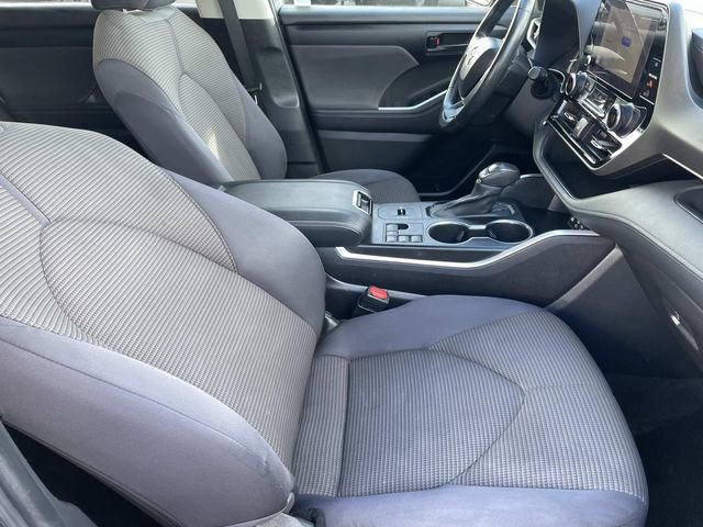Used 2023 Toyota Highlander LE image 36