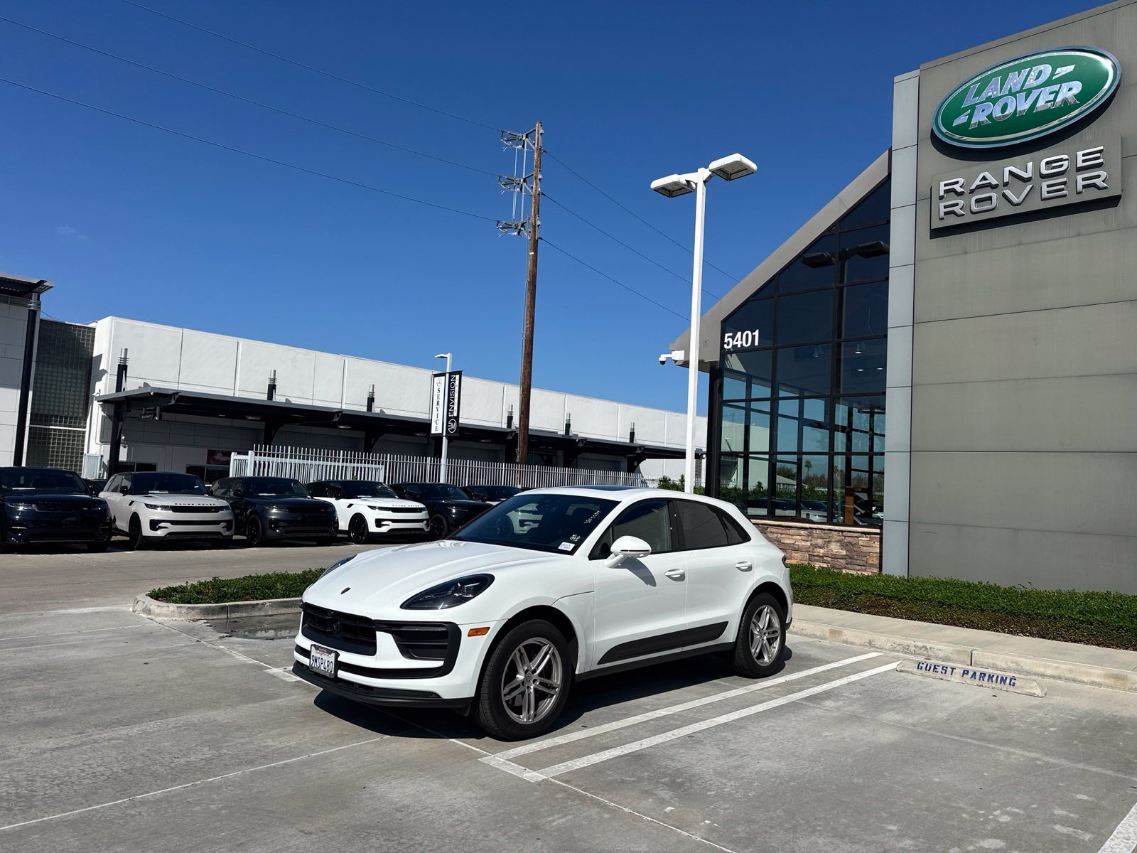 Used 2024 Porsche Macan w/ Premium Plus Package