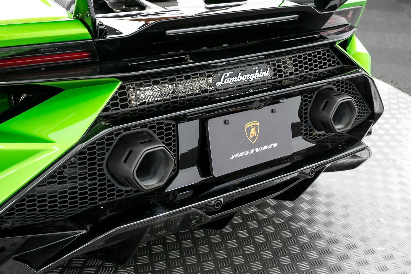 Used 2024 Lamborghini Huracan Tecnica RWD image 52