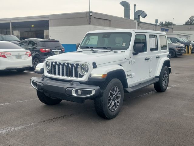 Used 2024 Jeep Wrangler Sahara video 2
