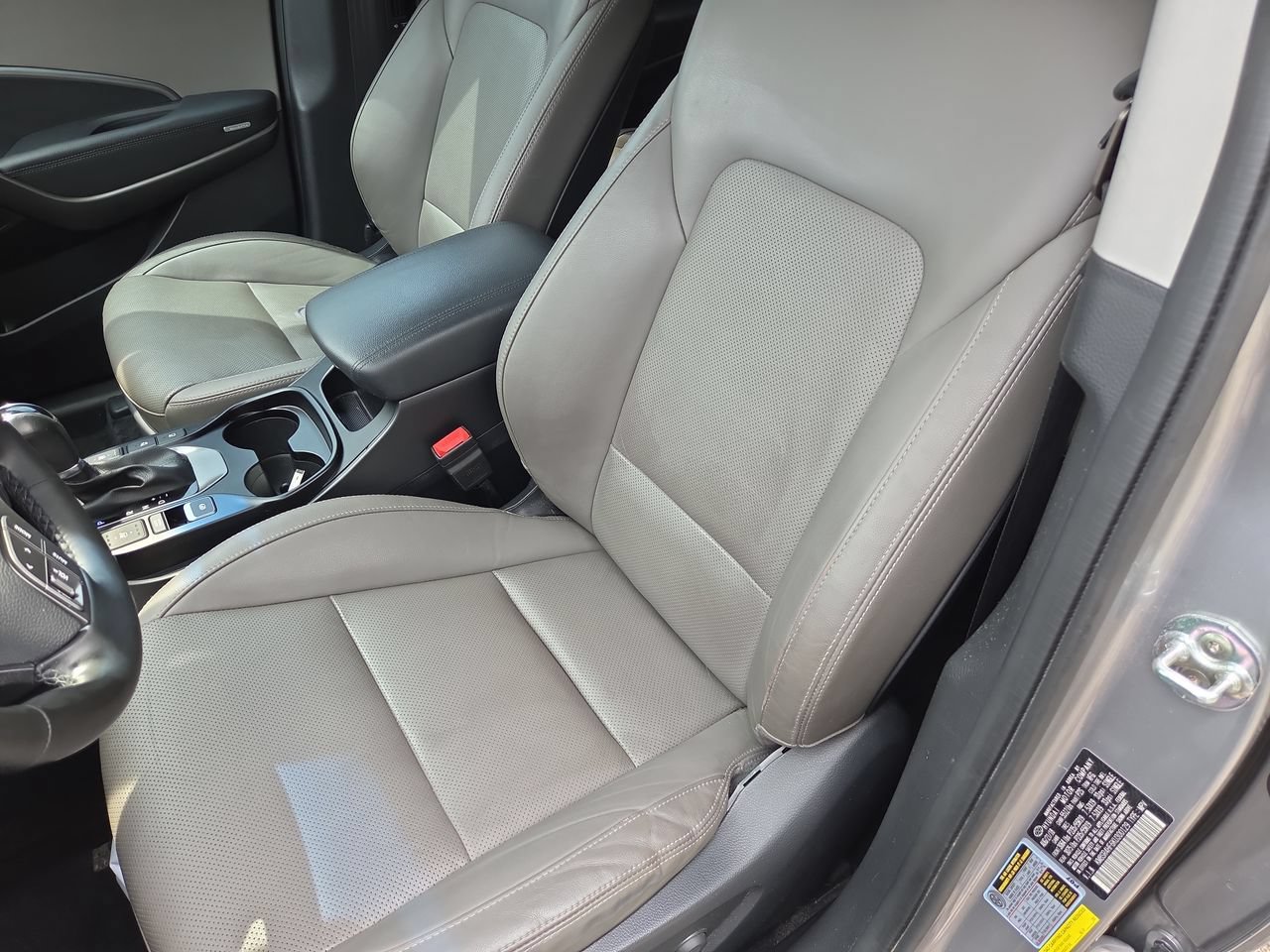 Used 2019 Hyundai Santa Fe XL FWD image 16