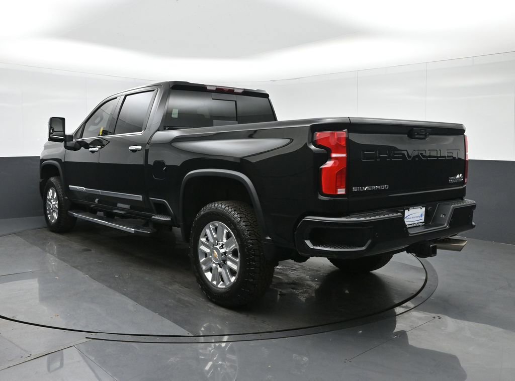 Used 2025 Chevrolet Silverado 2500 High Country image 5