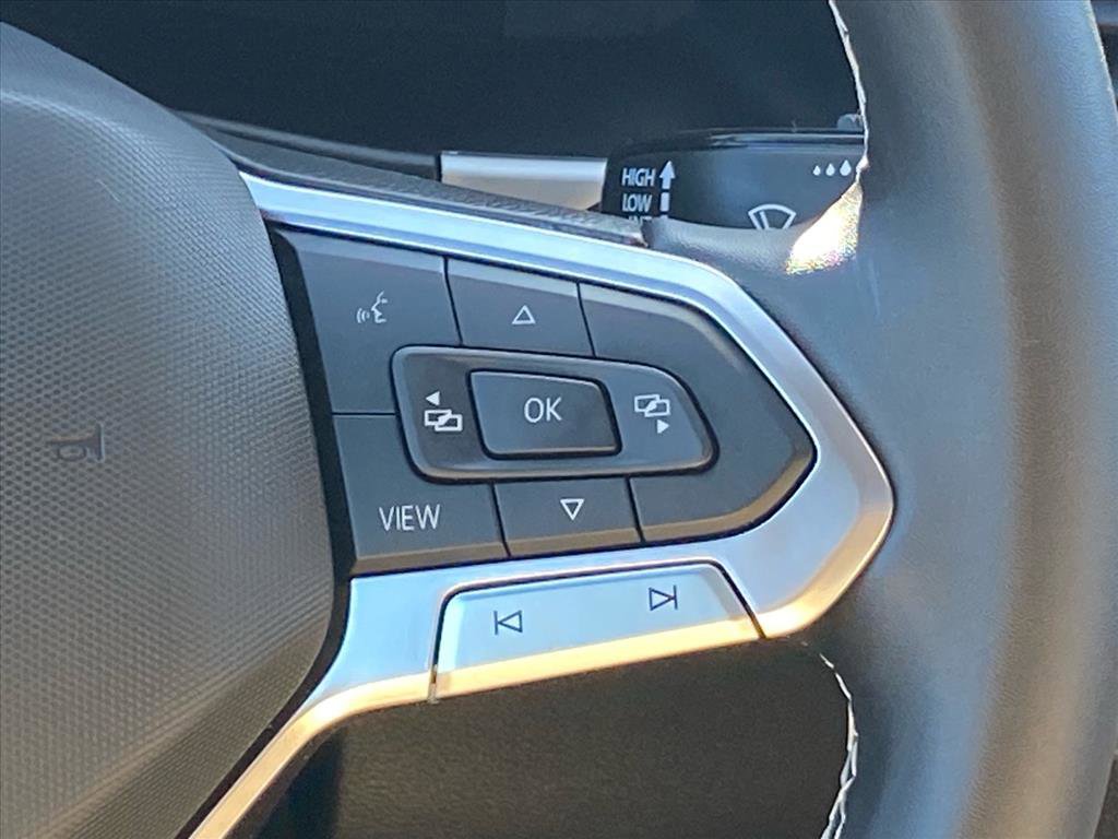 Certified 2023 Volkswagen Atlas Cross Sport SE w/ Panoramic Sunroof Package image 8