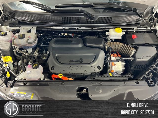 Used 2024 Chrysler Pacifica Select image 22