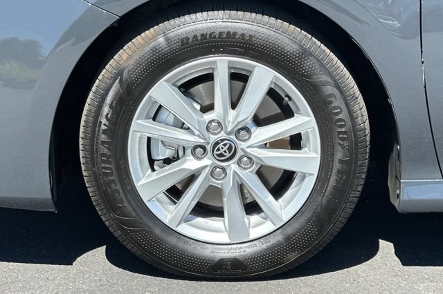 Used 2025 Toyota Camry LE FWD image 28