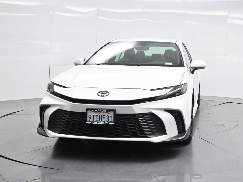 Used 2025 Toyota Camry SE w/ Convenience Package image 37