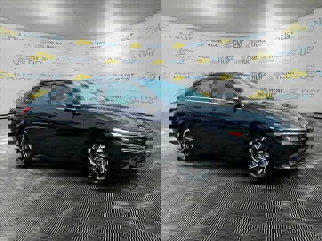 New 2025 Hyundai Elantra Limited
