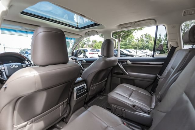 Used 2018 Lexus GX 460 Premium AWD/4WD image 29