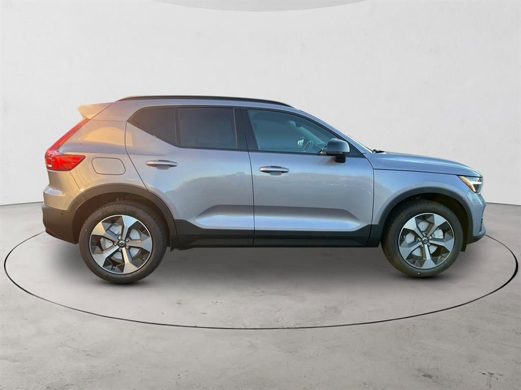 New 2026 Volvo XC40 B5 Plus w/ Protection Package Premier AWD/4WD image 6