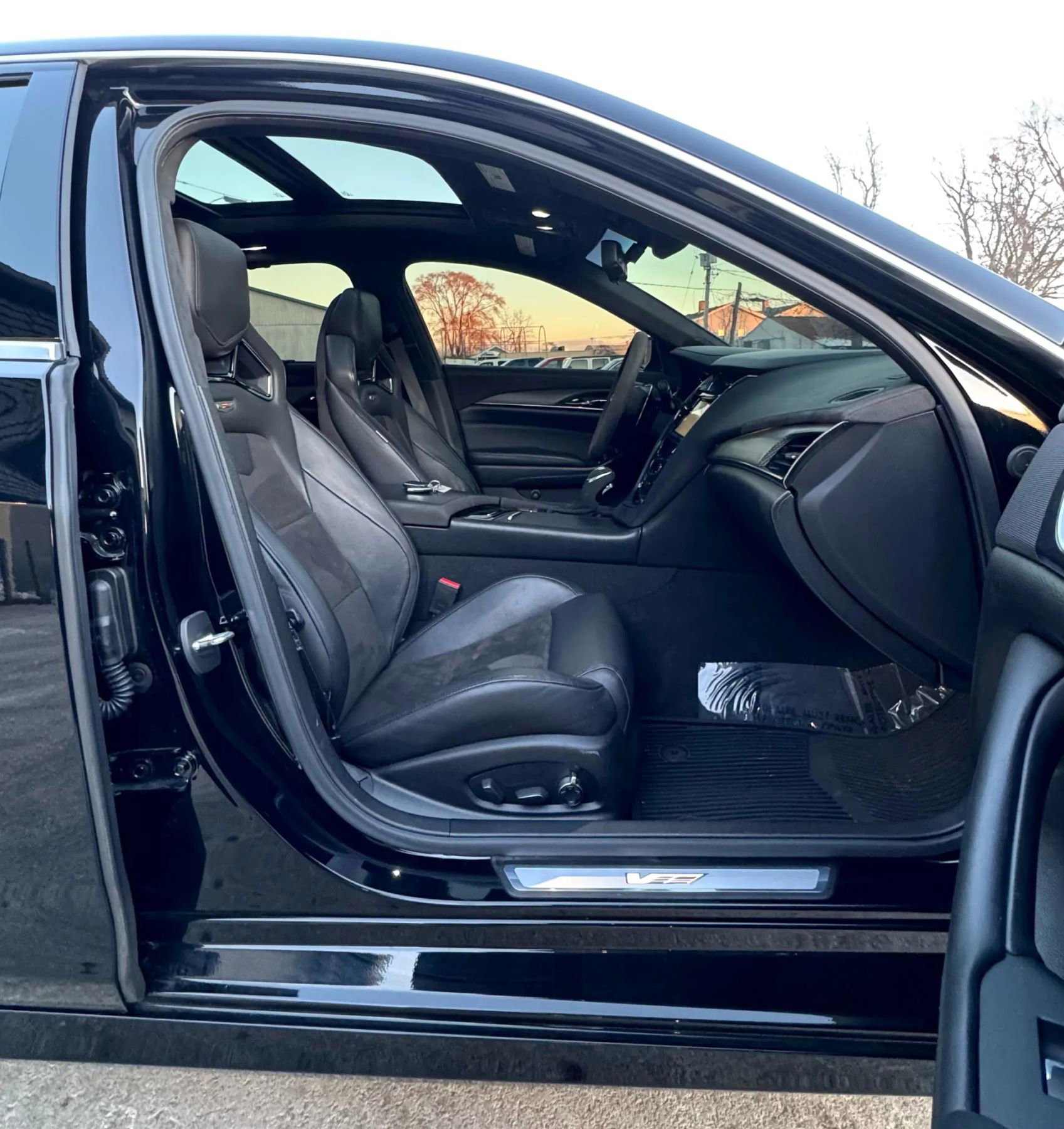 Used 2019 Cadillac CTS V w/ Carbon Fiber Package RWD image 11