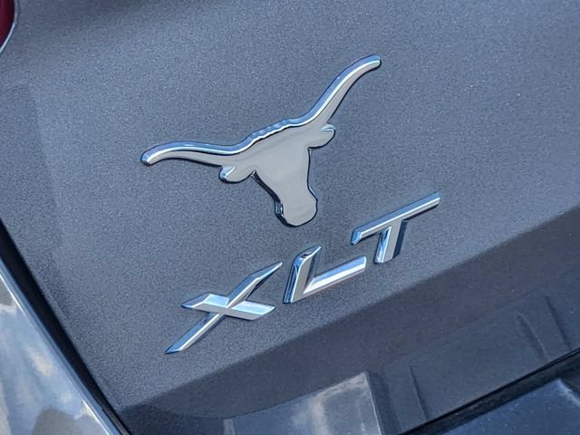 Used 2022 Ford Explorer XLT w/ Equipment Group 202A RWD image 11