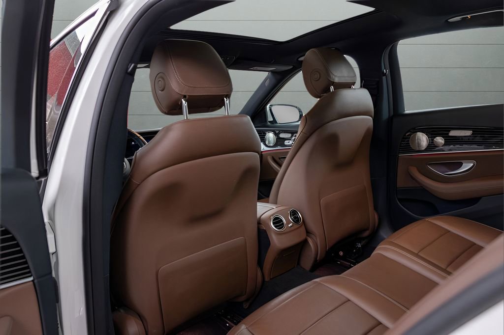 Used 2022 Mercedes-Benz E 350 4MATIC Sedan image 56