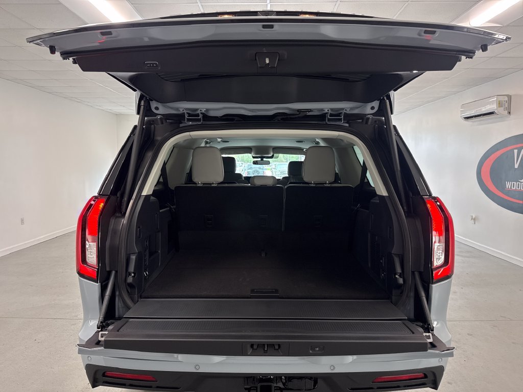 New 2027 Ford Expedition Max Active RWD image 8