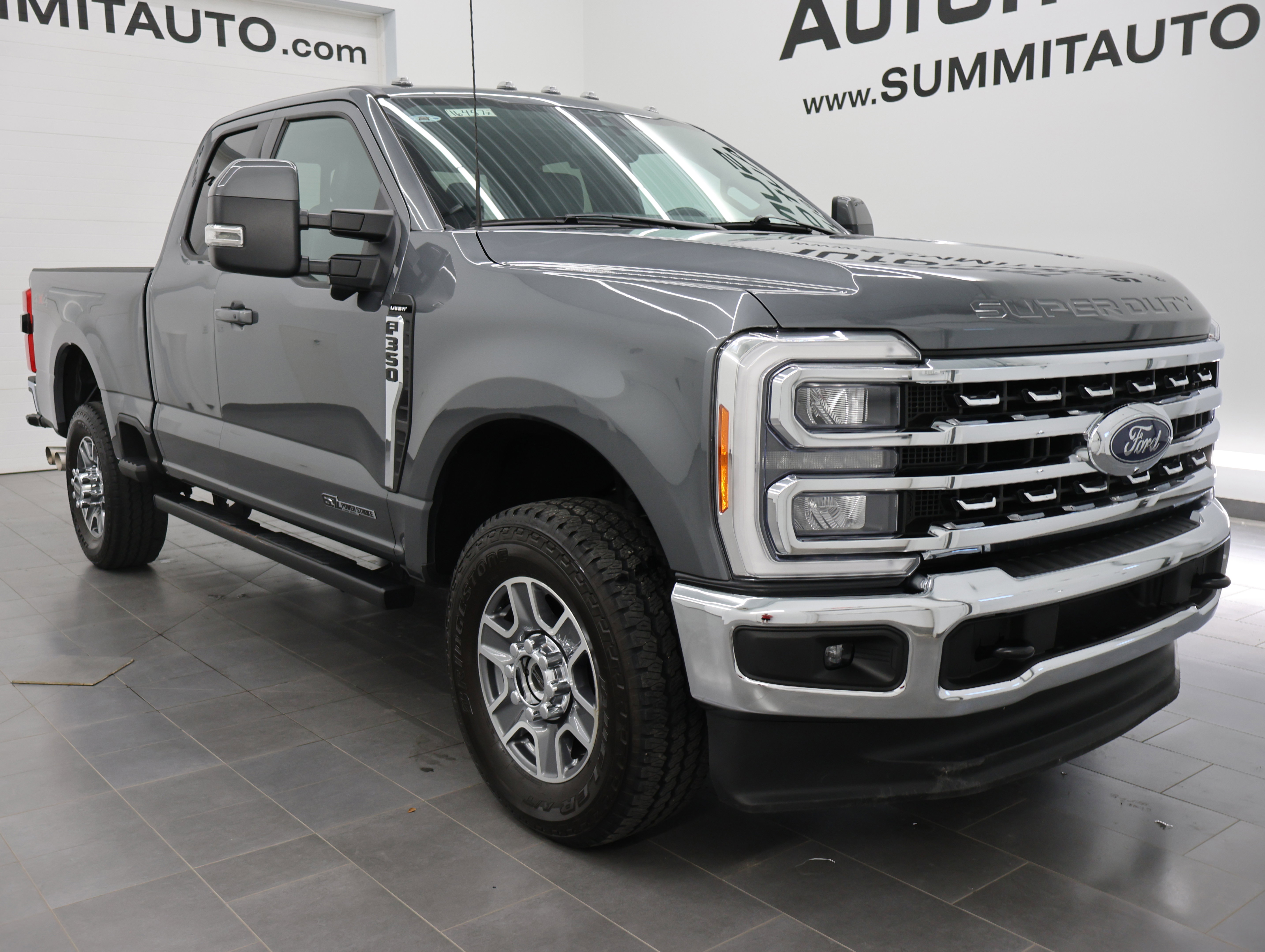 Used 2023 Ford F350 Lariat AWD/4WD image 2