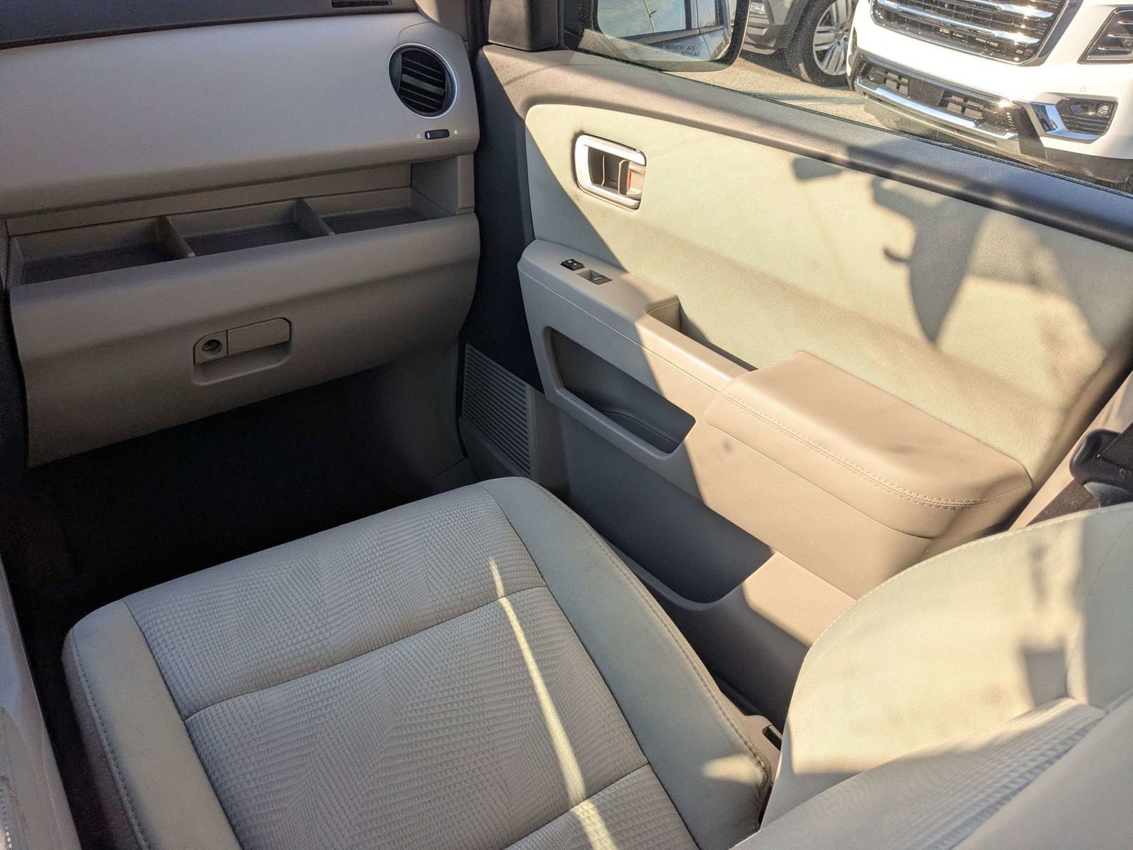 Used 2015 Honda Pilot LX image 18