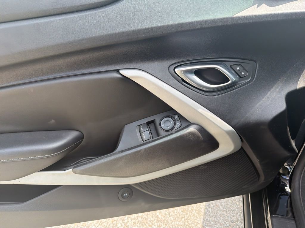 Used 2021 Chevrolet Camaro LT RWD image 12