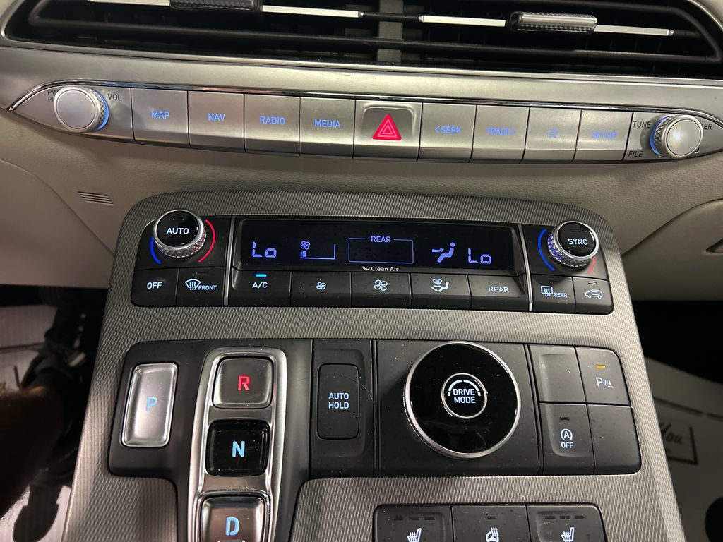 Used 2022 Hyundai Palisade SEL w/ Premium Package FWD image 17