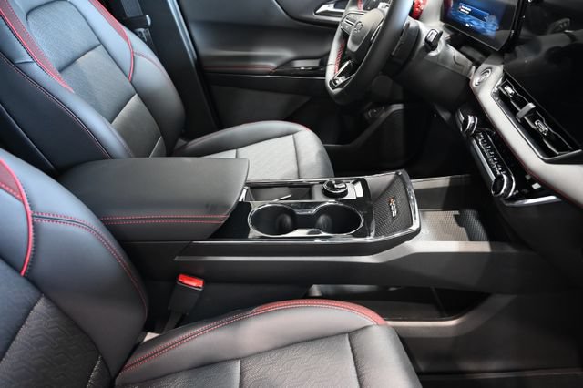 New 2027 Chevrolet Equinox RS FWD image 20
