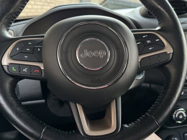 Used 2017 Jeep Renegade Latitude w/ Cold Weather Group image 19