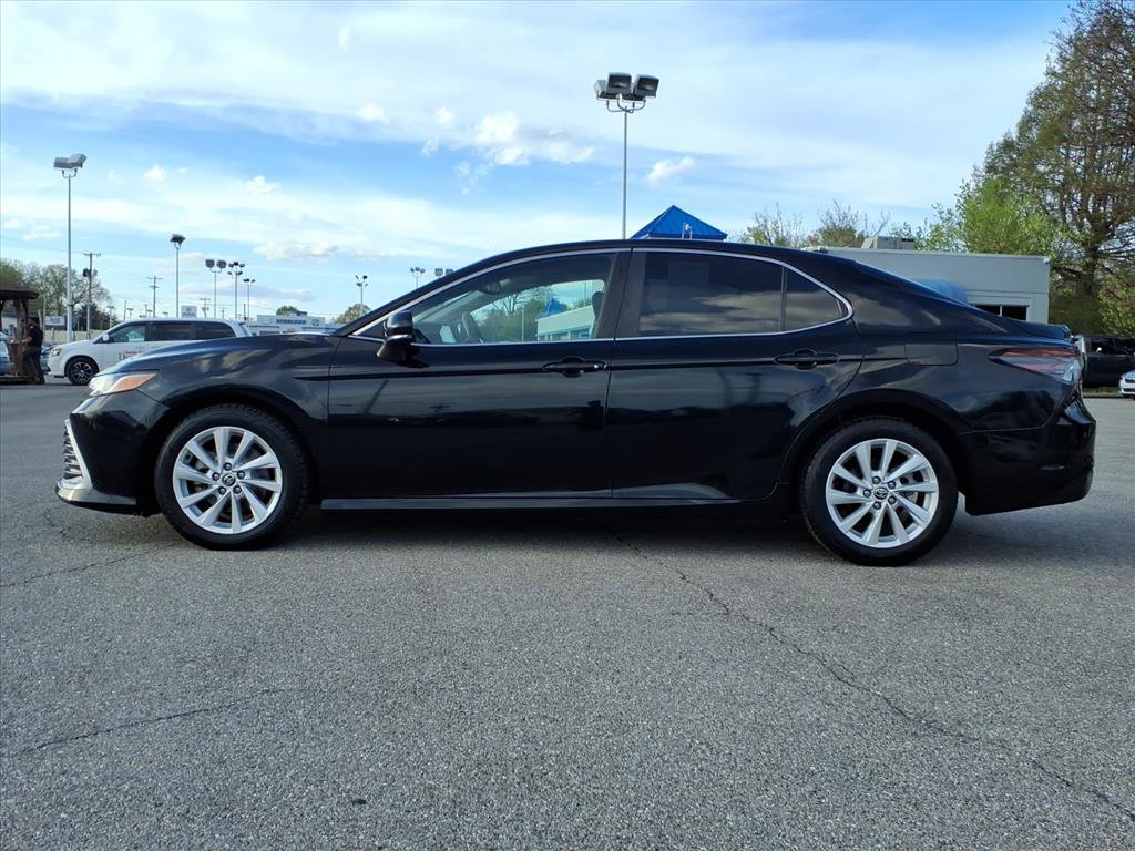 Used 2021 Toyota Camry LE w/ Convenience Package image 7