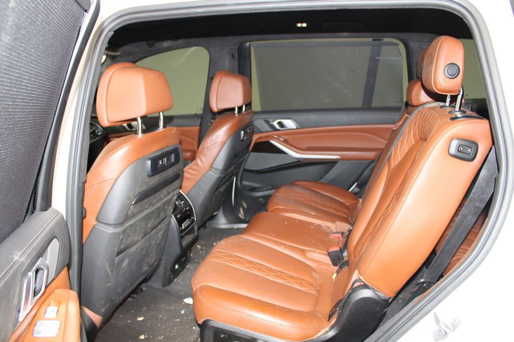 Used 2021 BMW X7 M50i w/ Executive Package AWD/4WD image 18