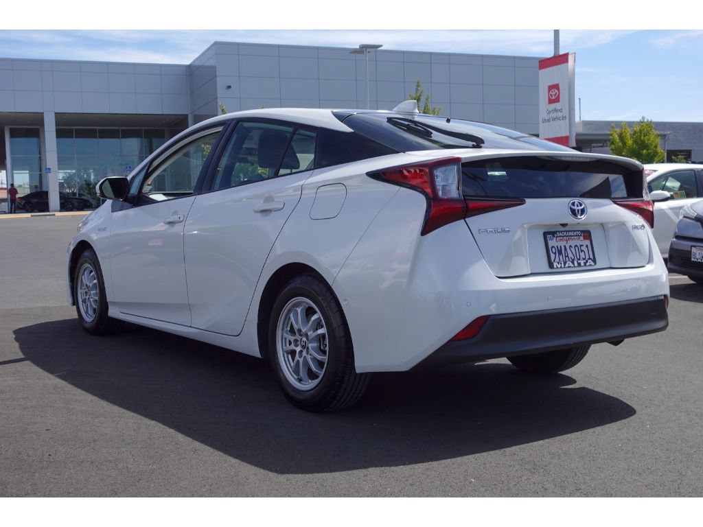Used 2022 Toyota Prius LE FWD image 5