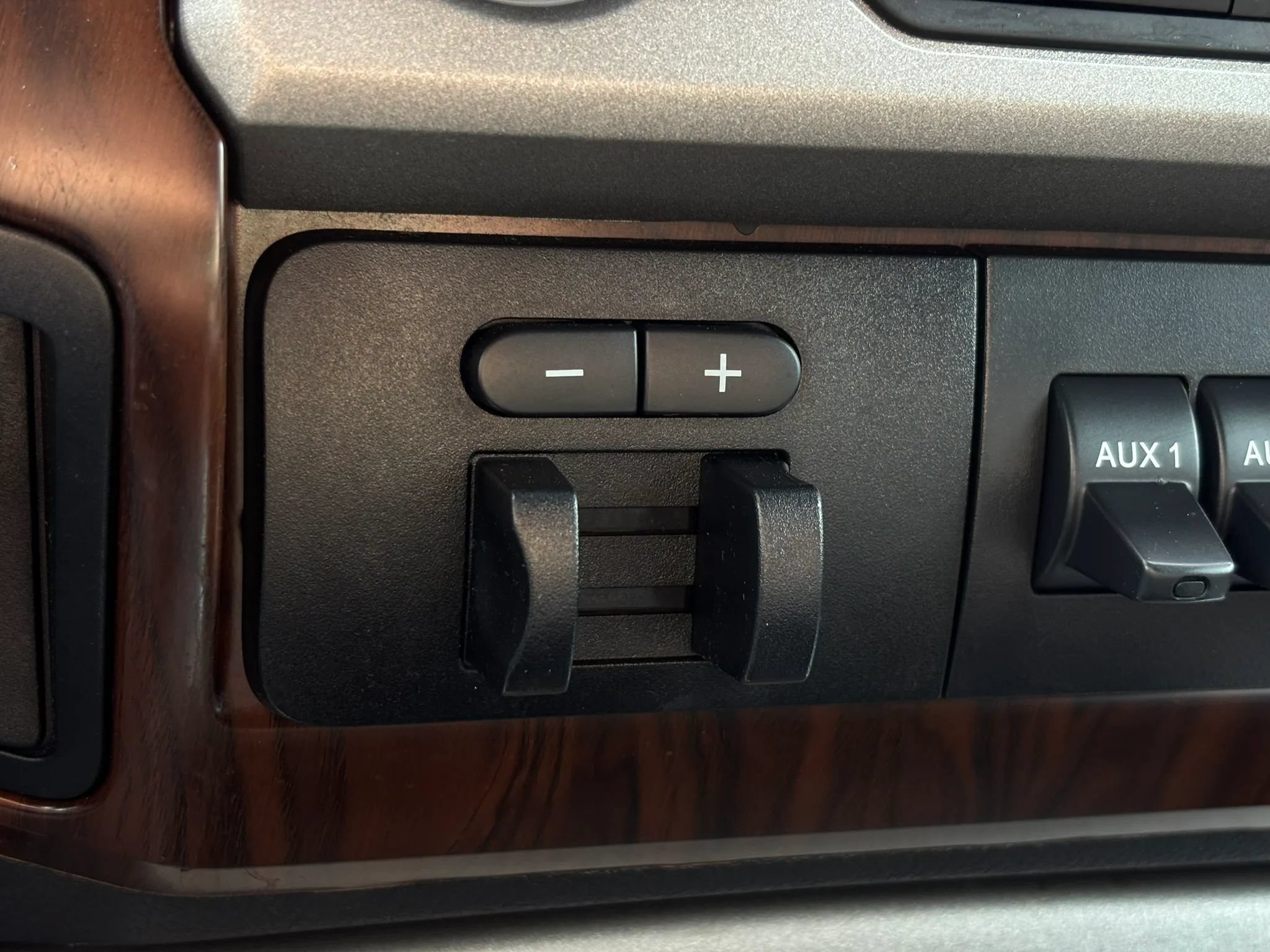 Used 2015 Ford F250 Lariat w/ Chrome Package AWD/4WD image 47