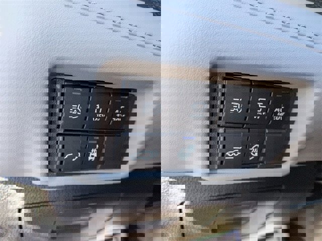 Certified 2025 Toyota Highlander Platinum image 20