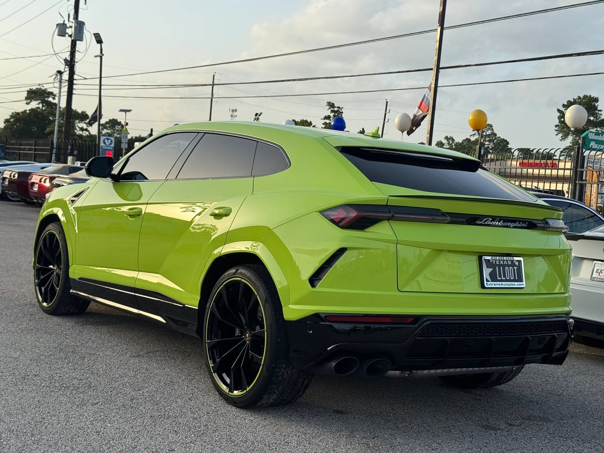 Used 2022 Lamborghini Urus AWD/4WD image 8