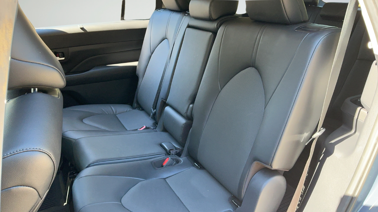Used 2025 Toyota Grand Highlander FWD image 24
