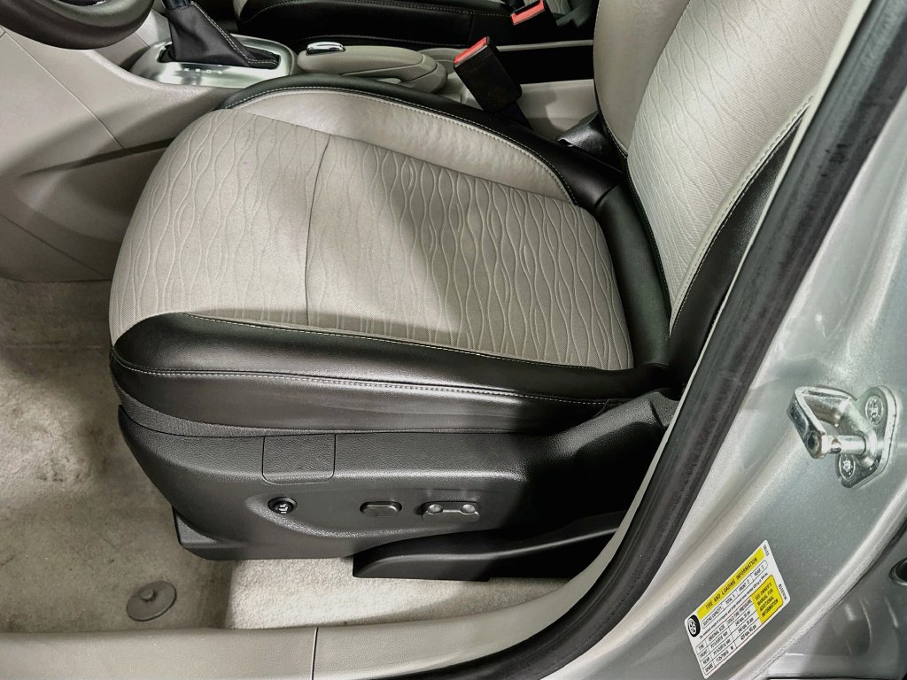 Used 2015 Buick Encore Convenience FWD image 25