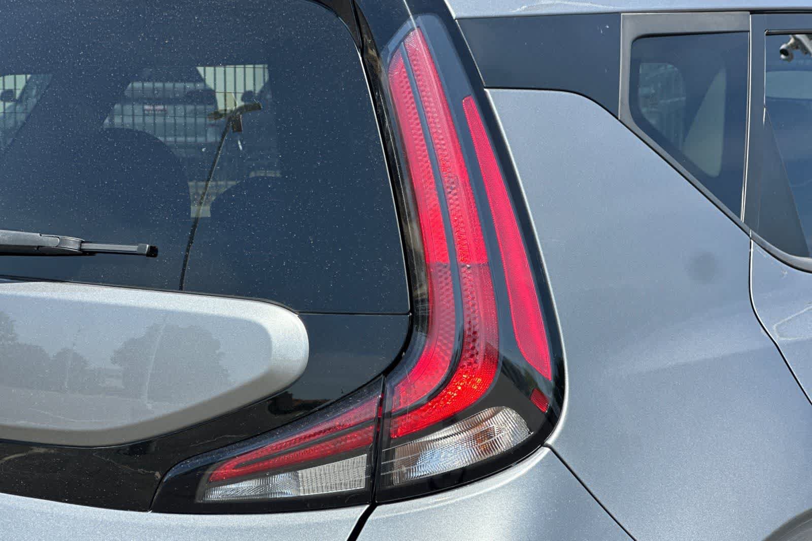 Used 2023 Kia Soul LX w/ Option Group 015 FWD image 29