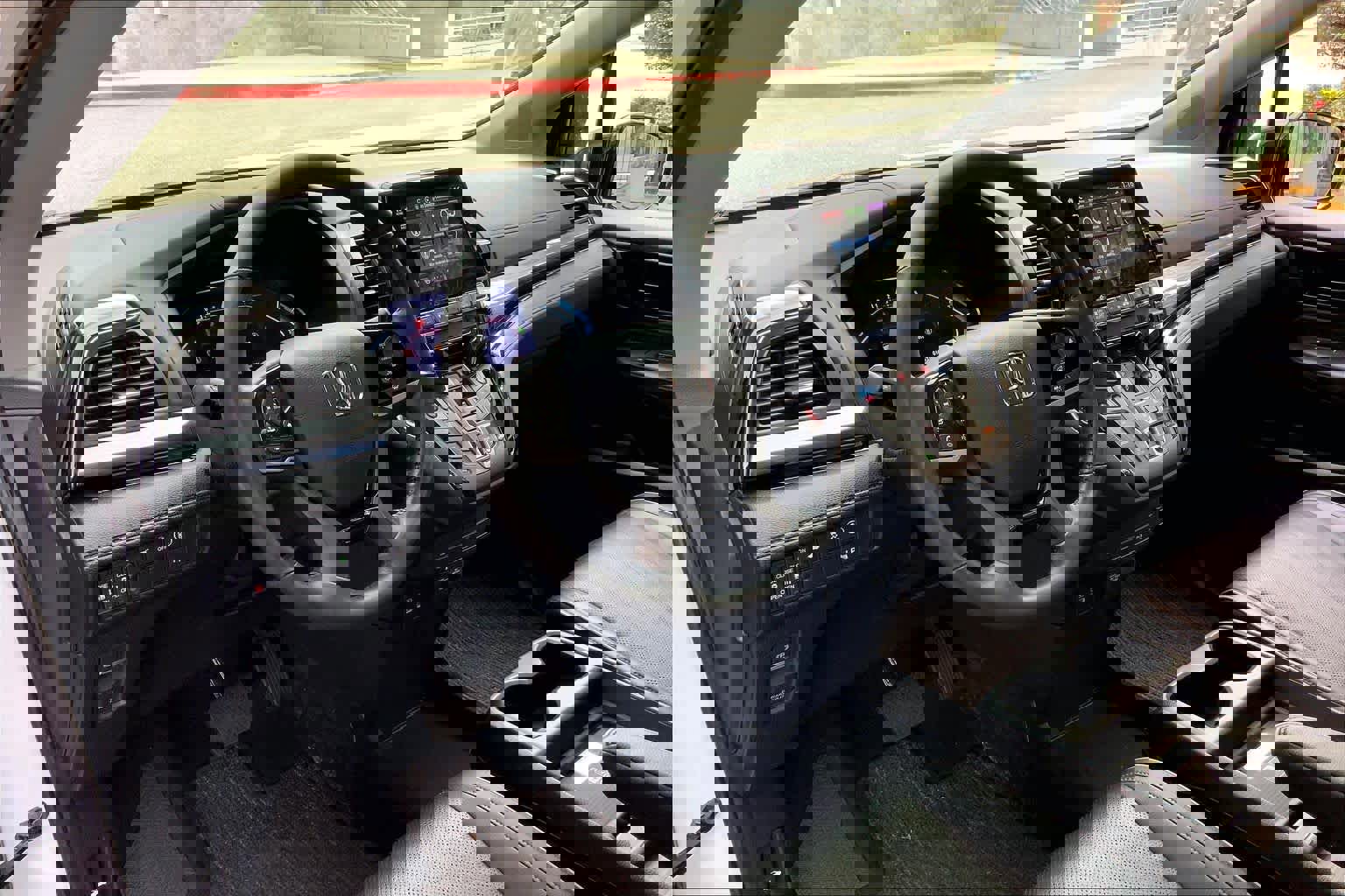 Used 2023 Honda Odyssey Elite image 16