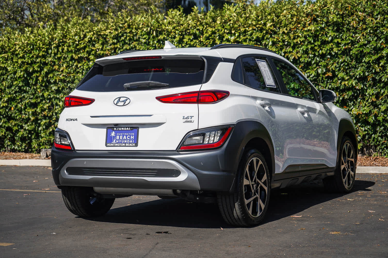 Used 2023 Hyundai Kona Limited AWD/4WD image 6