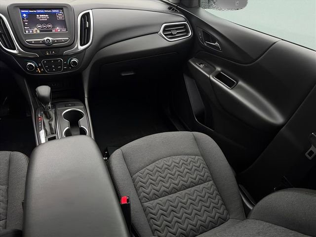 Used 2022 Chevrolet Equinox LT w/ Driver Convenience Package image 10