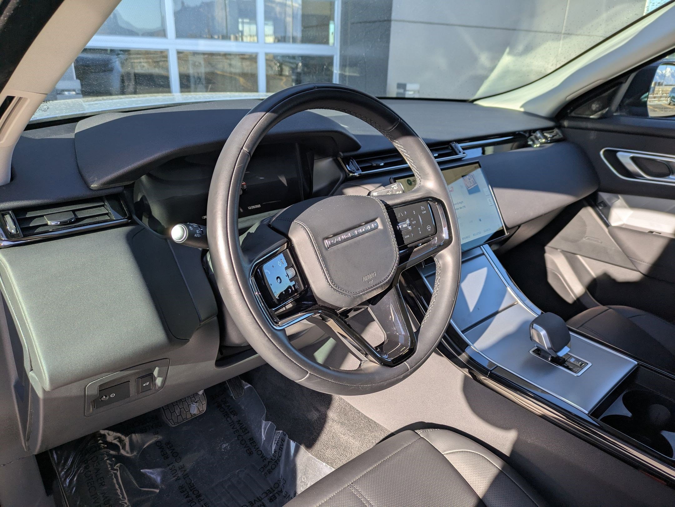 Certified 2024 Land Rover Range Rover Velar S image 14