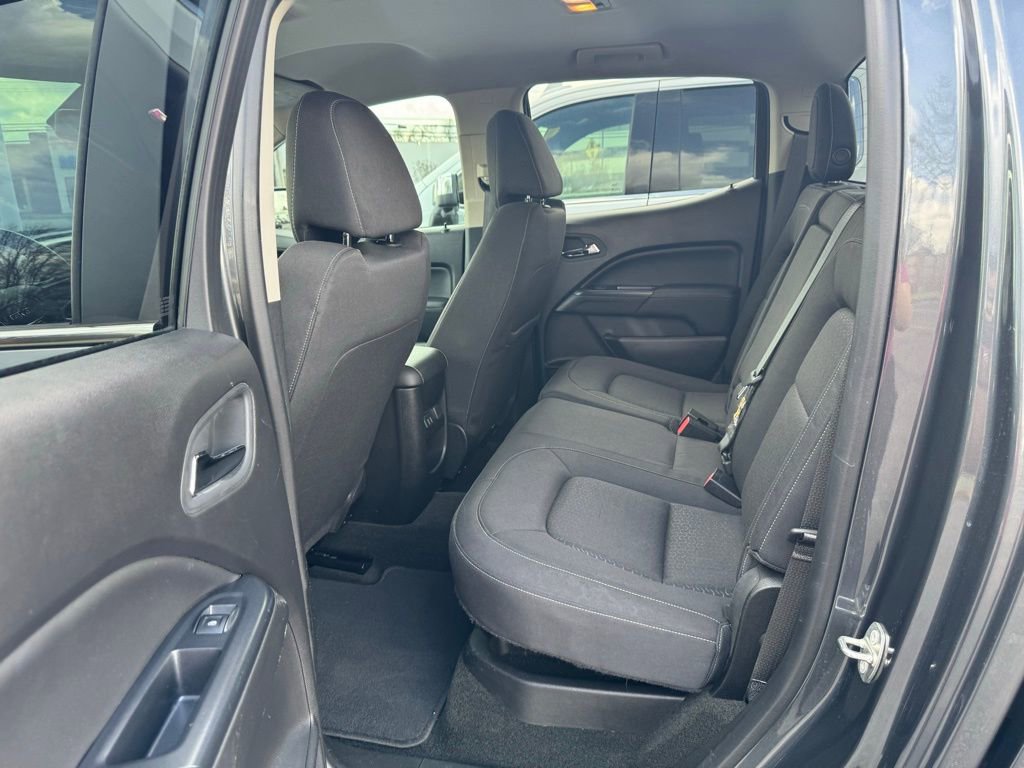 Used 2016 GMC Canyon SLE image 32