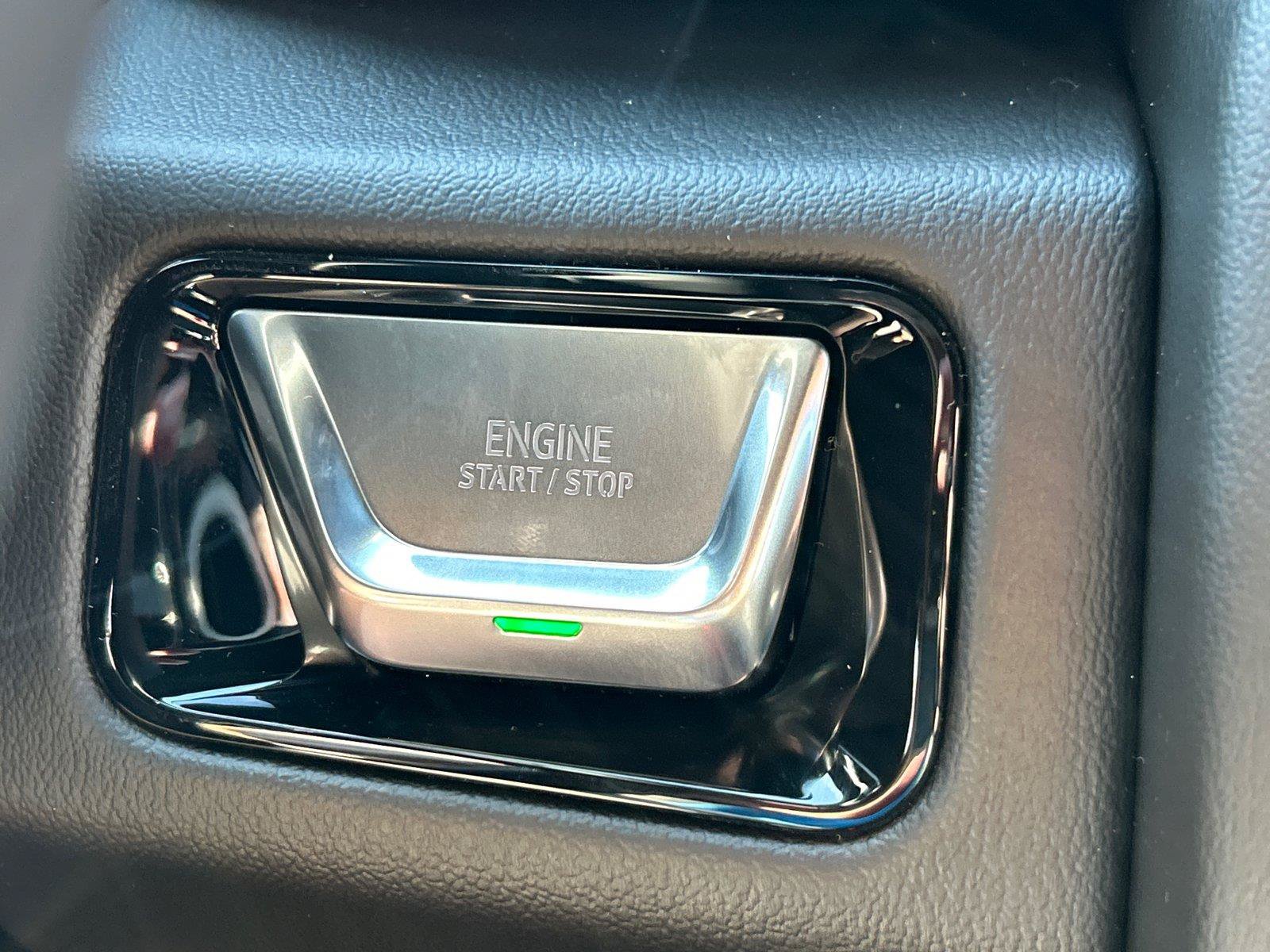 New 2026 GMC Yukon Denali w/ Denali Reserve Package AWD/4WD image 24
