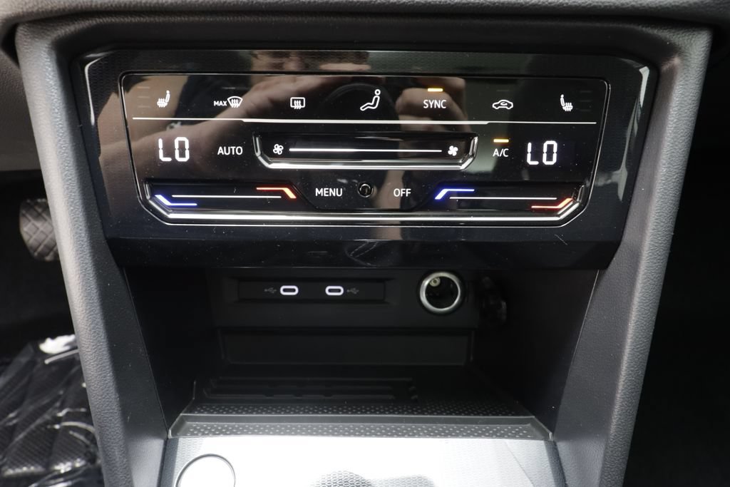 New 2026 Volkswagen Taos SE AWD/4WD image 12
